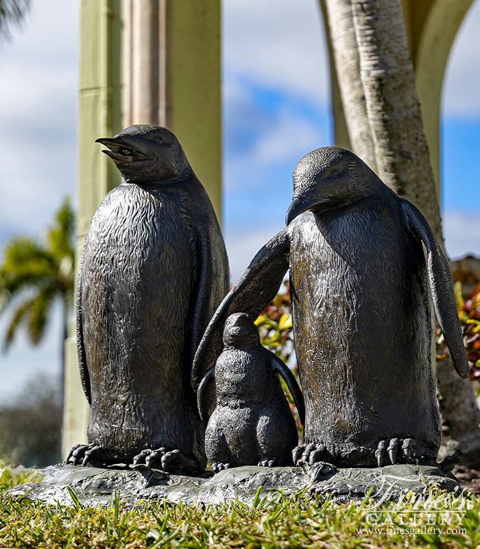 Bronze Fountains  - Penguin Family Bronze Fountain - BF-559